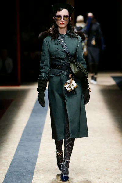 Look 36
